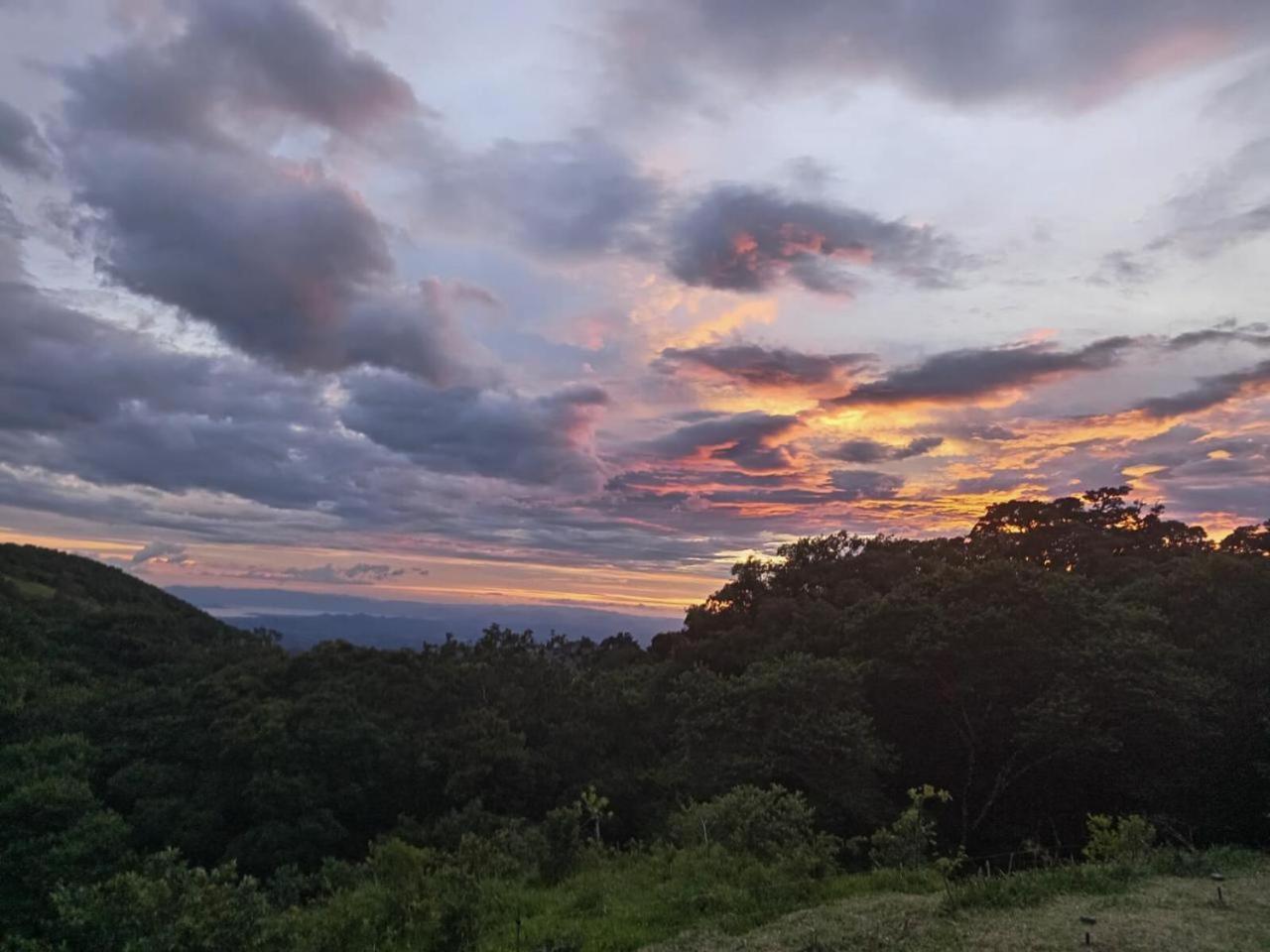 Casa Urraca, Magnifica Vista Al Oceano Pacifico Villa Monteverde Buitenkant foto